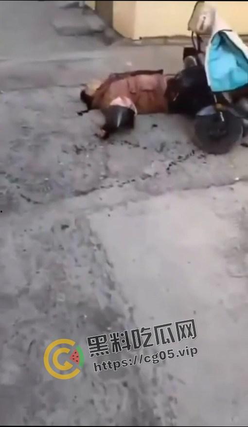 江苏淮安涟水县三杀事件 情感纠纷 二人当场死亡 嫌疑人抢救无效死亡现场画面曝光 脑子都砍开花了-2