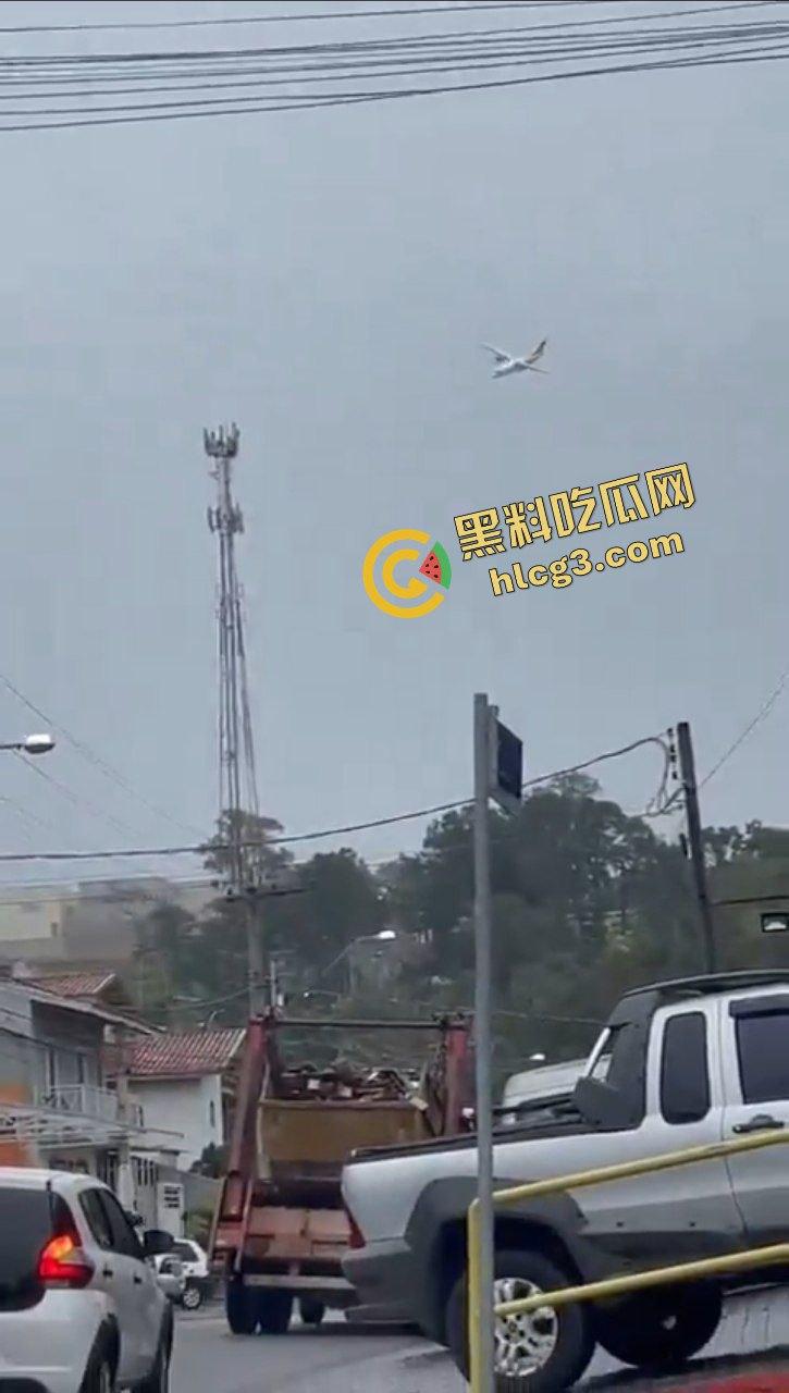 坠机空难事件!巴西一架客机坠毁圣保罗 空中盘旋撞击地面 机上62人全部死亡!-4