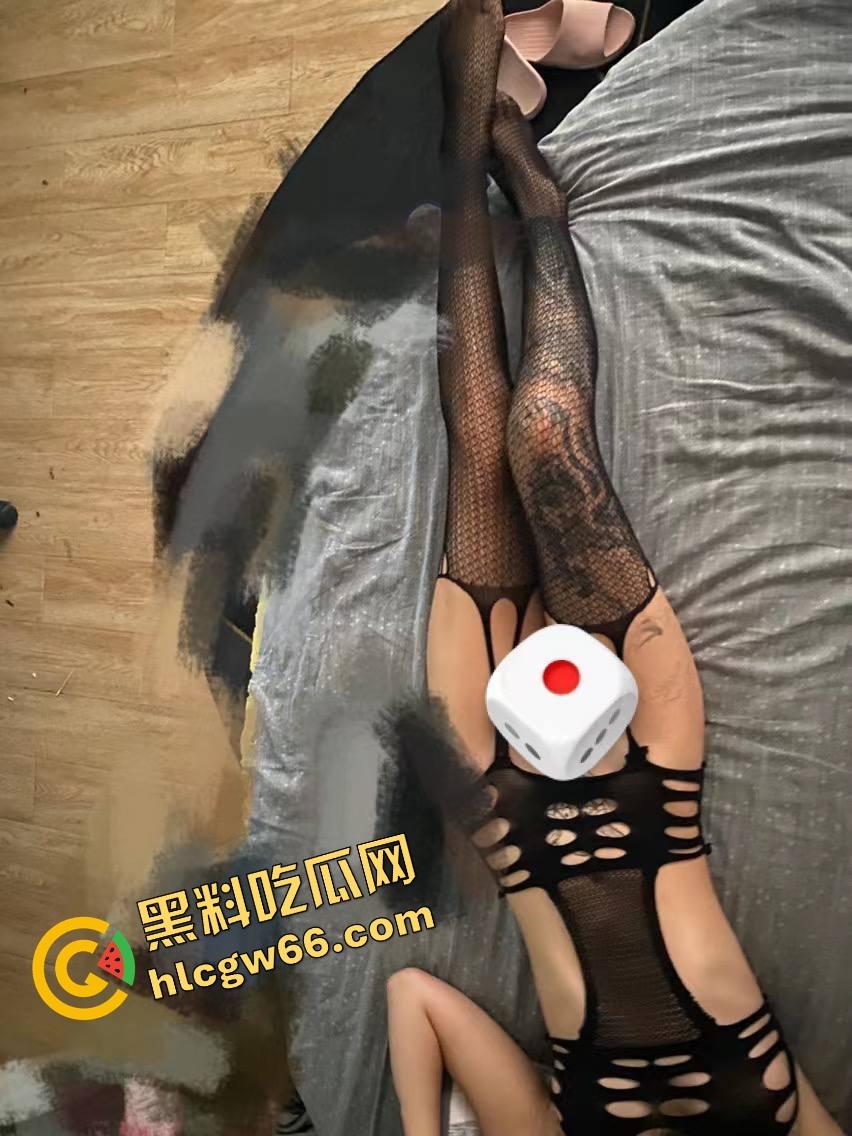 瓜友投稿曝光骚逼前女友『何秀慧』一边跟我谈恋爱一边偷偷给我兄弟开腿,这逼贱得不插一天都发骚!-8