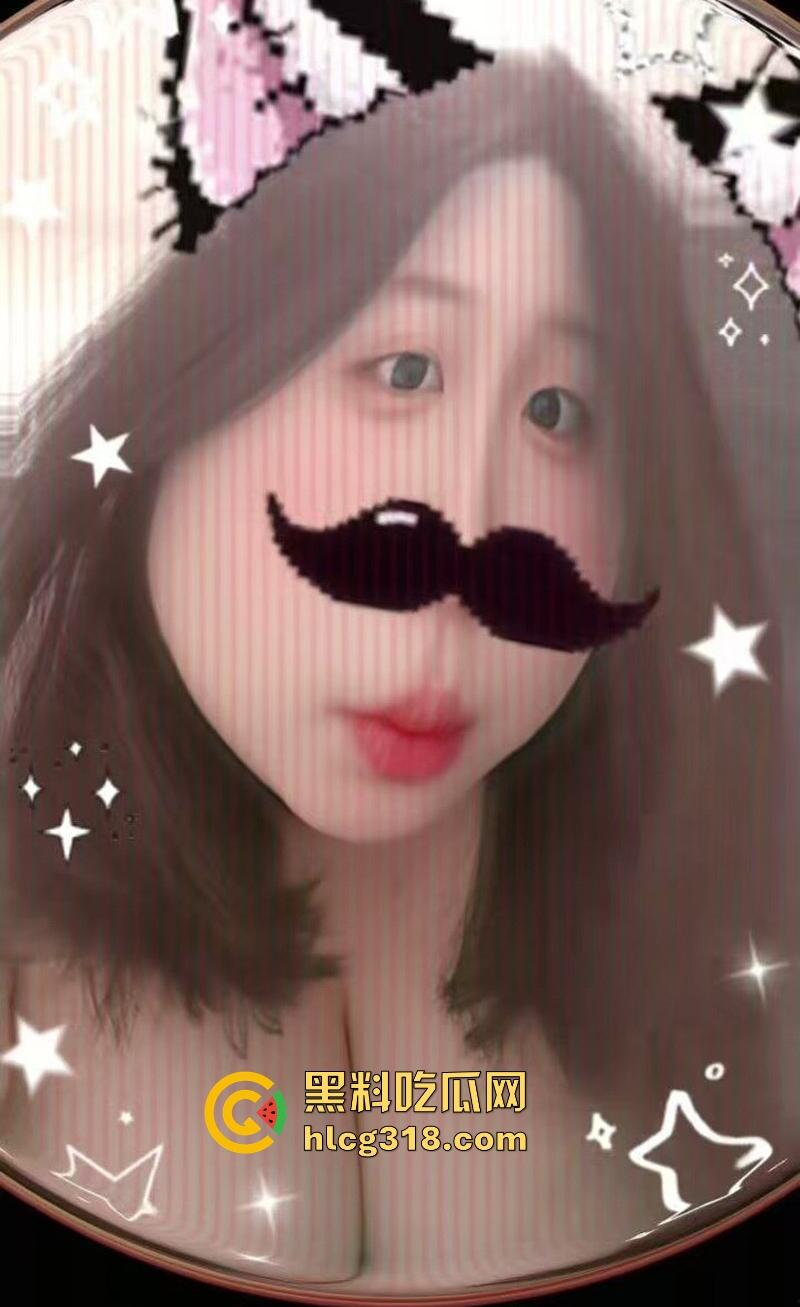 浙江金华韩小骚货【林依依】抖音【超想吃芋泥诶】自慰视频曝光,童颜巨乳自慰骚穴白浆拉丝极为骚浪!-2