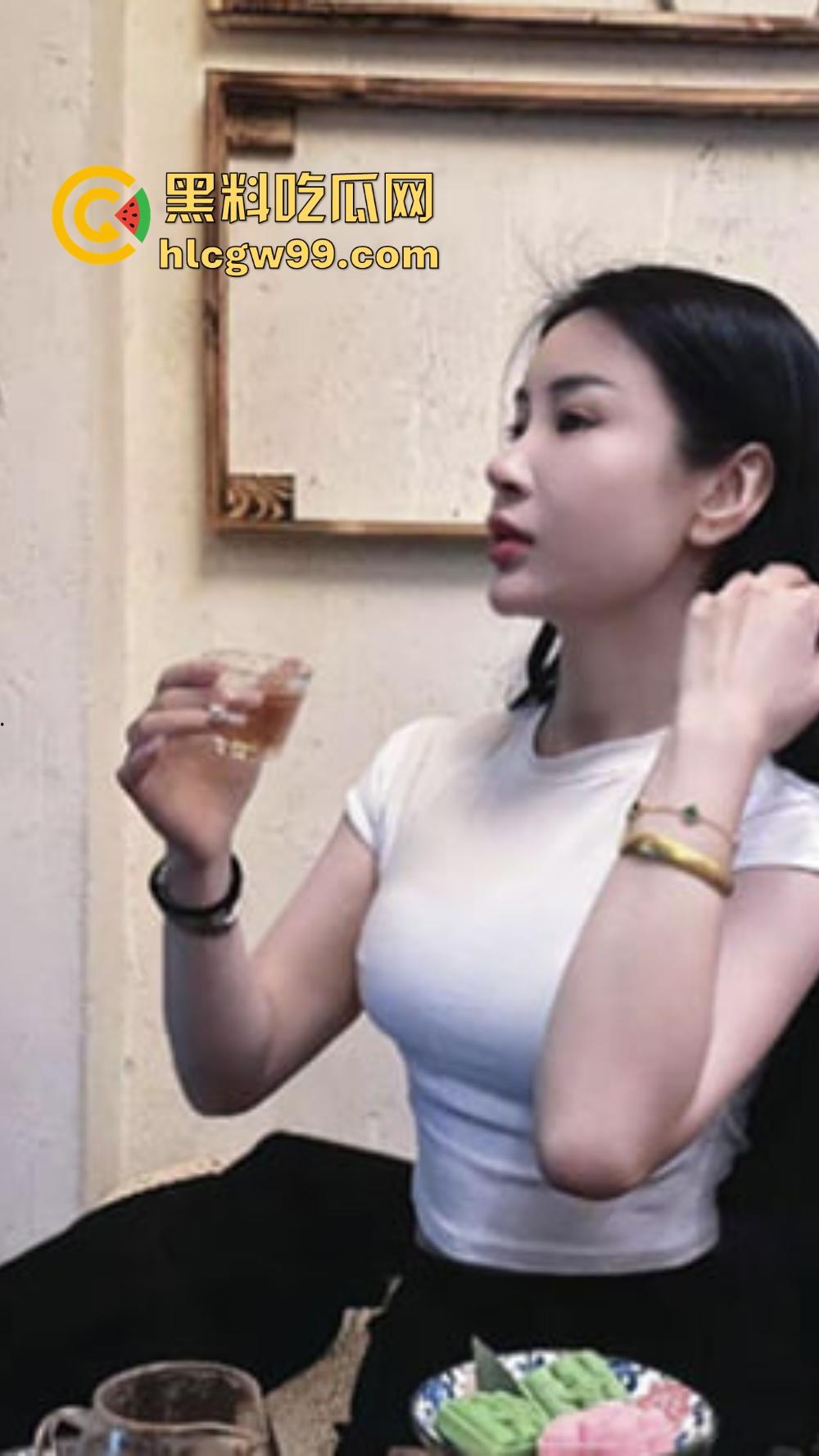 10后台球天才【夏浩然】跟大奶女裁判【然然】房间打台球，场上挥杆不忘场下大力高杆吸库， 一夜激战录音曝光！-7