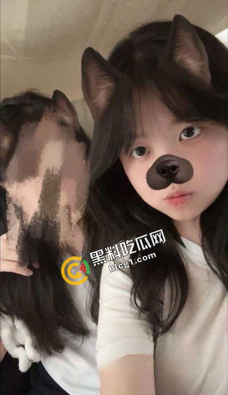 广东海德双语实验学校微胖骚货『黄津瑜』刚满18就见红 约炮猛男学弟视频流出-5