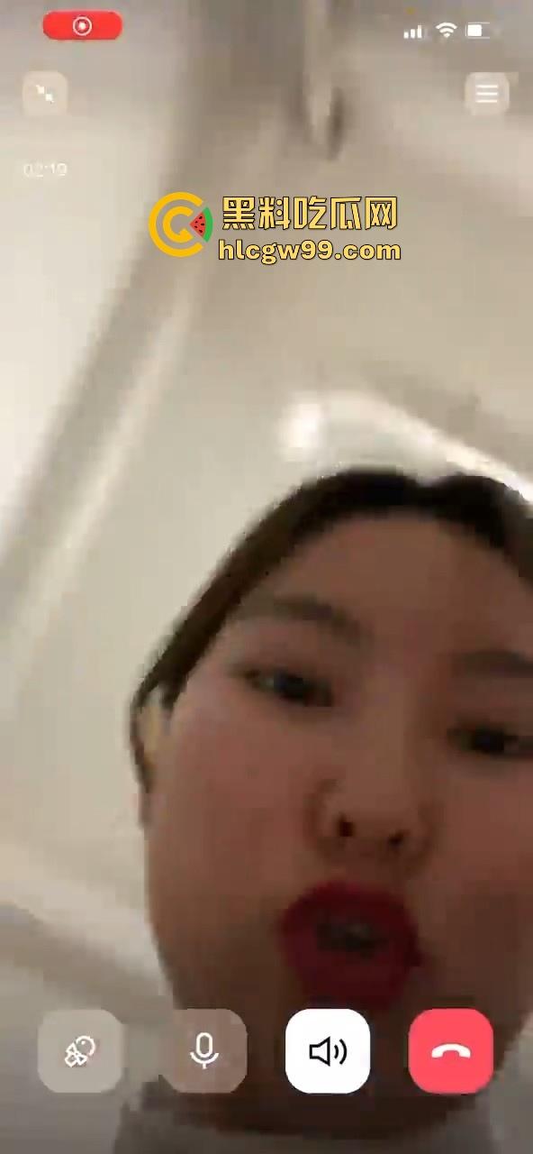 河南职业技术学院微胖反差婊【黎雯荣】自拍性爱泄密流出,洗澡蹲坑都忍不住视频的大骚母狗!-14