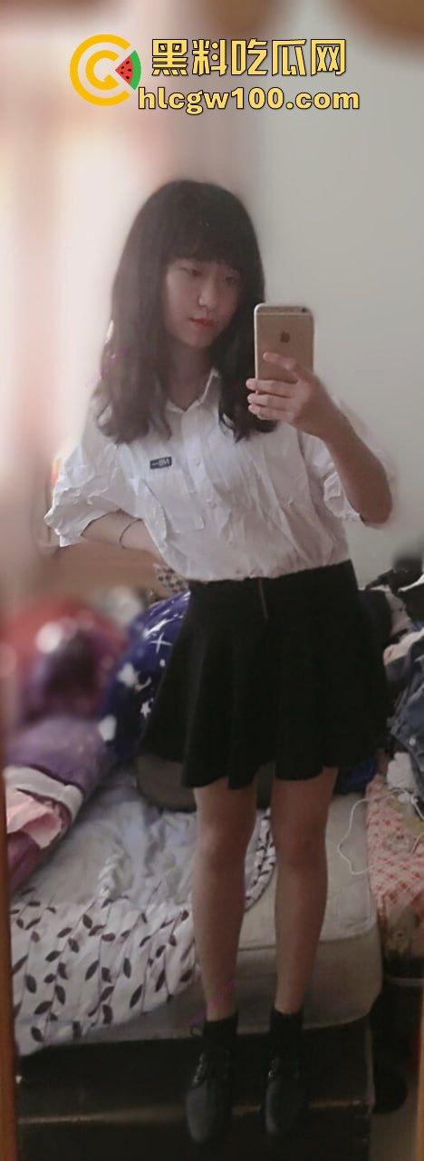 杭州商贸旅游学院【吴文琪】自拍骚照自慰视频流出，自称淫奴金主大佬远程调教。-3