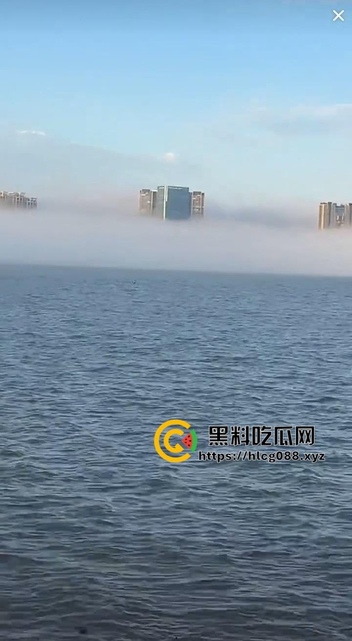 汕头南滨路海市蜃楼震撼现身：网友直播操天奇观，雾里看屌以为神仙下凡！-7