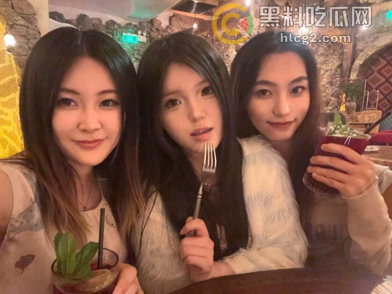 上海财经女大学生「丁一卓」白天乖巧,夜晚转变为性感小母狗!长腿美貌大揭秘-5