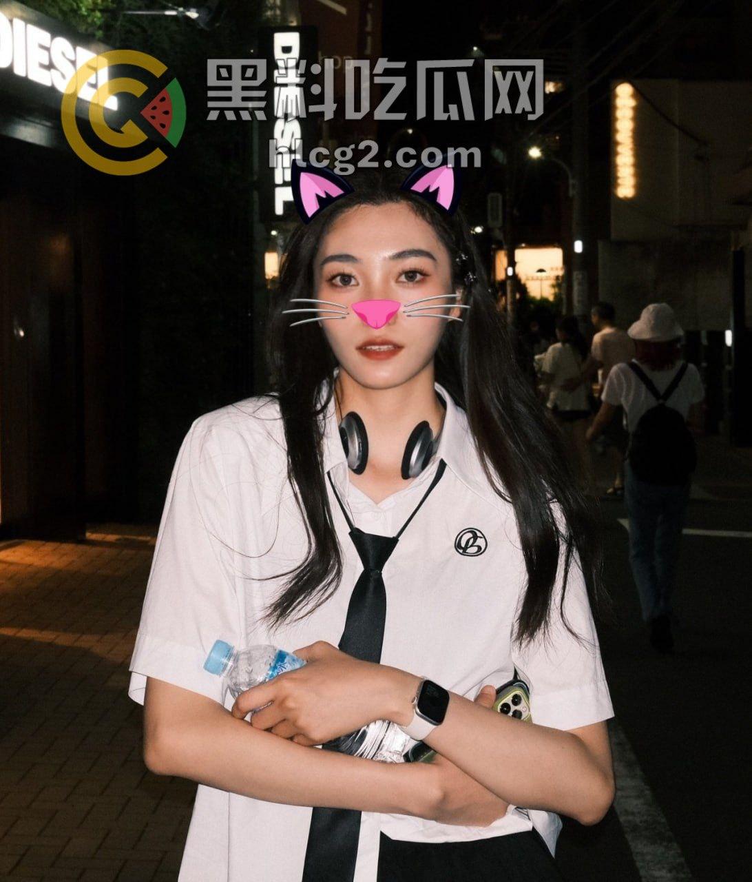 上海财经女大学生「丁一卓」白天乖巧,夜晚转变为性感小母狗!长腿美貌大揭秘-8