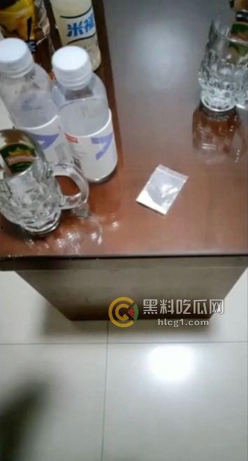 男友迷晕女友邀兄弟操逼，这种恶行竟然被网曝，群体疯狂讨论中-3