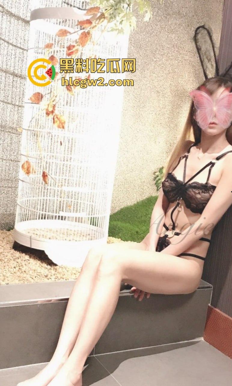 北京【ANGIE】性感淫荡小仙女露出啪啪 颜值天花板极致反差 穷人操不到的女神却成富人精盆玩物！-11