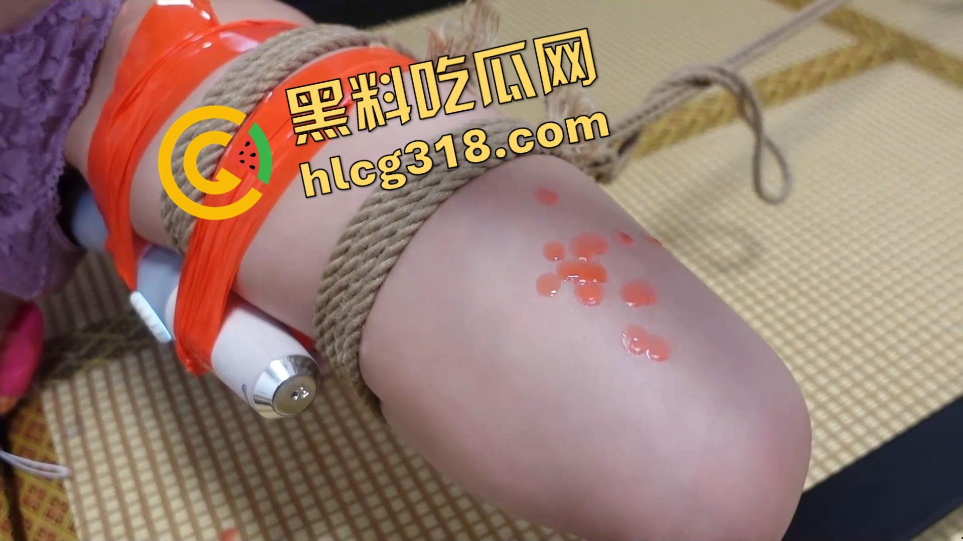 国产捆绑狠玩新花样,按摩棒死死绑上跳蛋塞到深处反复震,女奴被折磨到哭爹喊娘!-7