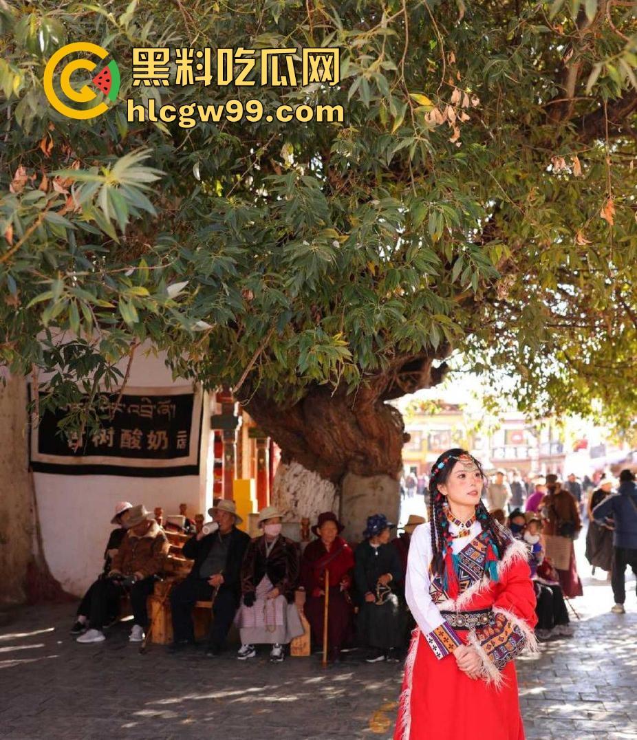 长沙学院极品反差女大学生【林莎莎】欲求不满跪求屌操,私密性爱视频曝光流出!-10