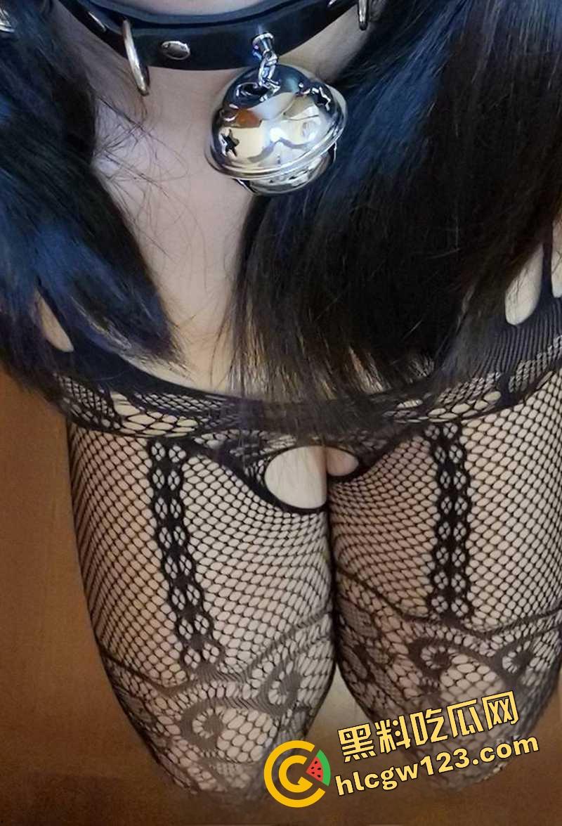 辽宁阜新反差婊【杨舒琦】翘臀开档连体衣被操到断片,3P4P全程露脸流出 前后夹击爆操群交!-8