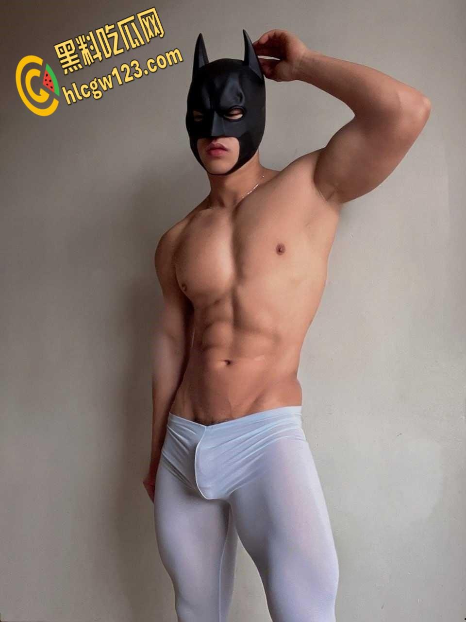 网红撸铁猛男【Aliray】,只要是他看上的人不管是男是女,都逃不过被他拉爆肛的命运!-1