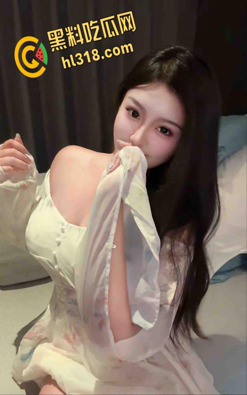 西安建行出轨PPT大瓜,太白支行客户经理,【党江岳】劈腿多女!被女友曝光后竟反咬一口,泄露巨乳女友不雅视频 !-12