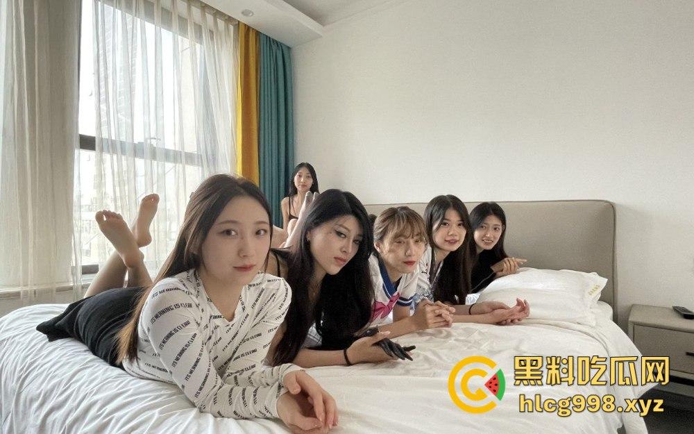 极品模特群约拍！反差婊全裸美鲍盛宴，丝足美腿随便摸，兄弟们全要还是选一个？摊牌了我不装了！-14