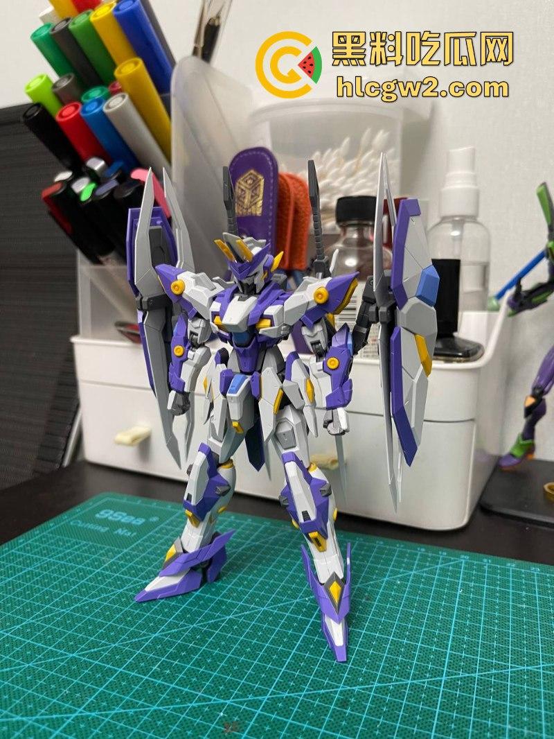 大型崩溃现场!高达爱好者男子与老婆吵架 上万模型珍藏被老婆砸毁 看完血压飙升!-10