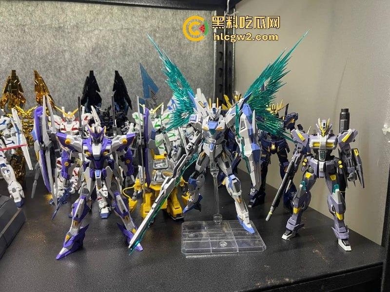 大型崩溃现场!高达爱好者男子与老婆吵架 上万模型珍藏被老婆砸毁 看完血压飙升!-12