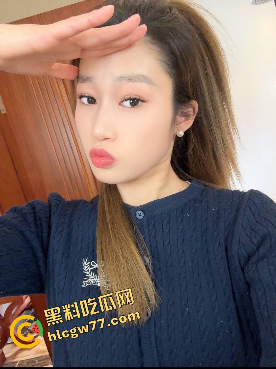 成都环球中心情侣不拉窗帘打野战,光着身子对着窗外狂操,现场直播皮影戏,爽到飞起!-2