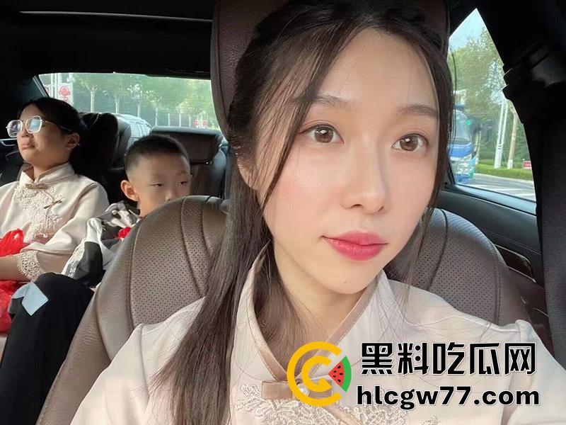 俩孩辣妈出轨偷情，河北邯郸气质少妇张津津，平时高冷女神，到床上竟然可以口交毒龙！-3