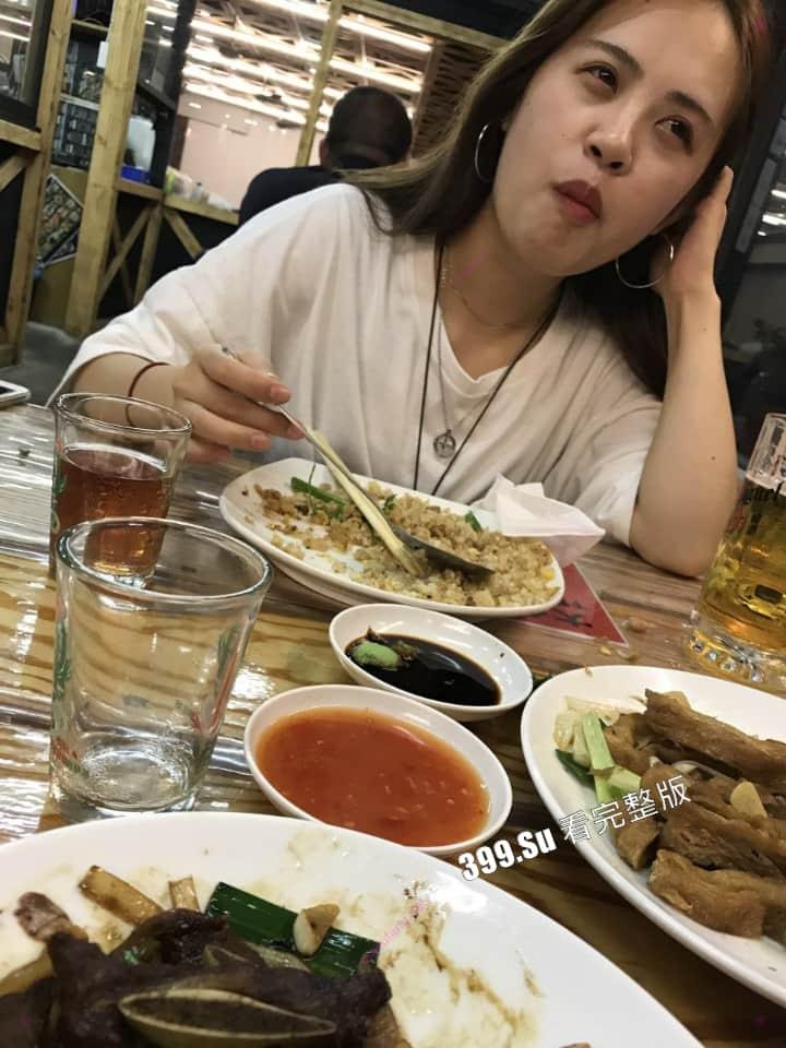 长相甜美的大一新生 抢手学妹被校内老油条设酒局灌醉  带回房间拍摄迷奸视频  露脸无套内射-5