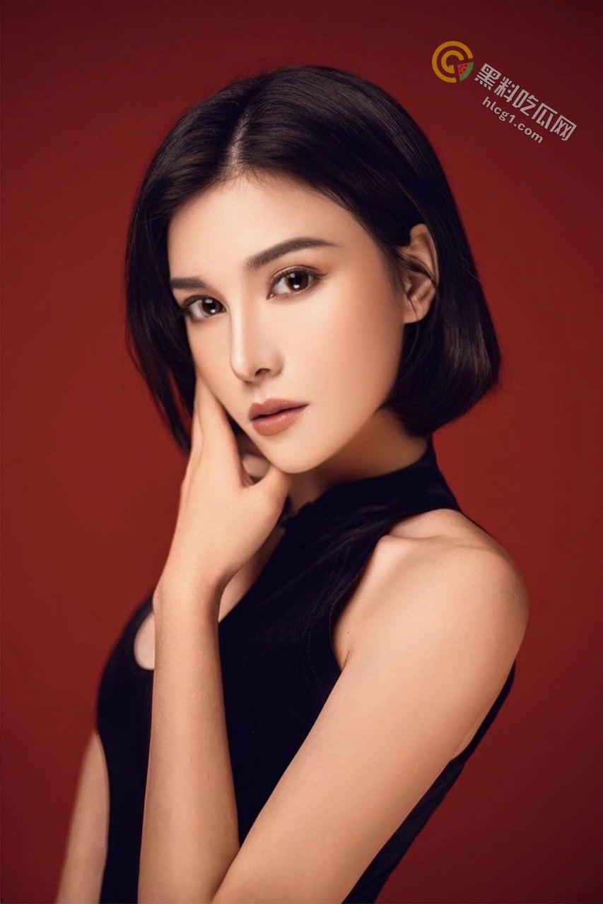 马来西亚混血女歌手蒋雨霏不为人知的一面:时尚天使变身夜间狂野女郎!-3