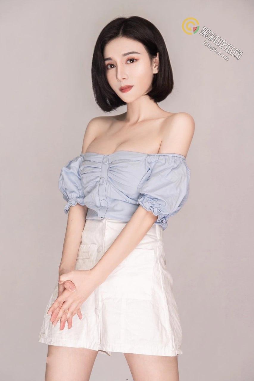 马来西亚混血女歌手蒋雨霏不为人知的一面:时尚天使变身夜间狂野女郎!-4