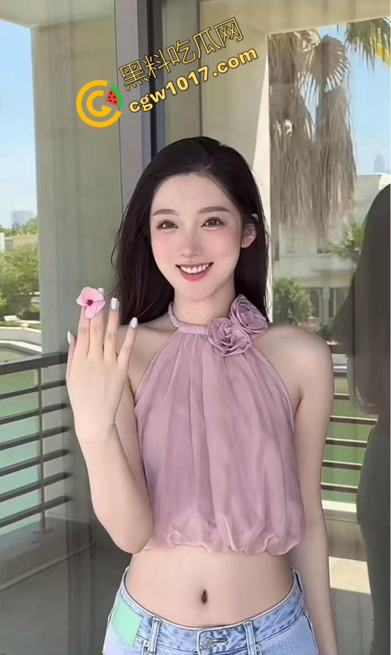 吴亦凡事件女主【都美竹】献身京圈50岁灰产大佬!三里屯酒店激情交欢性爱视频流出引发全网热议!-2