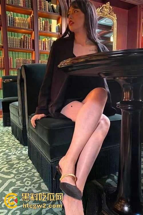 上海外高学历巨乳『李天柔』反差大翻车！清纯外表下的婊子心，和男友激情性爱视频流出，真是骚到不行！-2