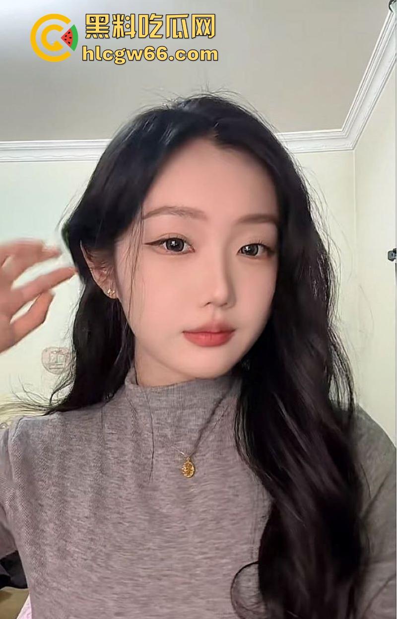 上海实习护士【葛欣怡】性爱视频曝光 极品身材尤物被操的满脸潮红 蜜穴灌满浓浓精液！-9