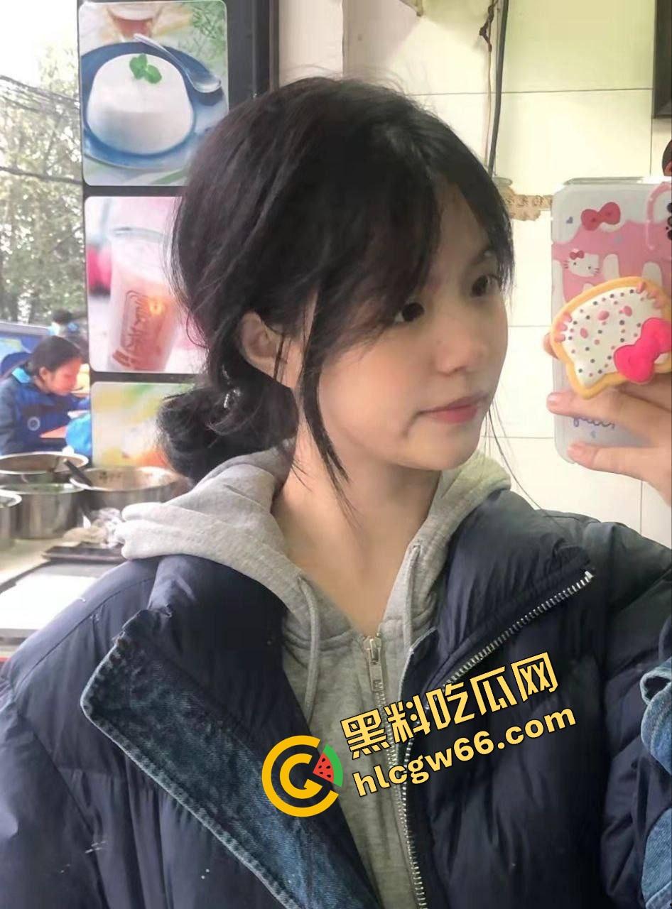 江西师范学院『李小雪』纯欲天花板曝光,极品颜值原味自拍流出,逼嫩得像刚剥的荔枝,准备开撸吧!-12