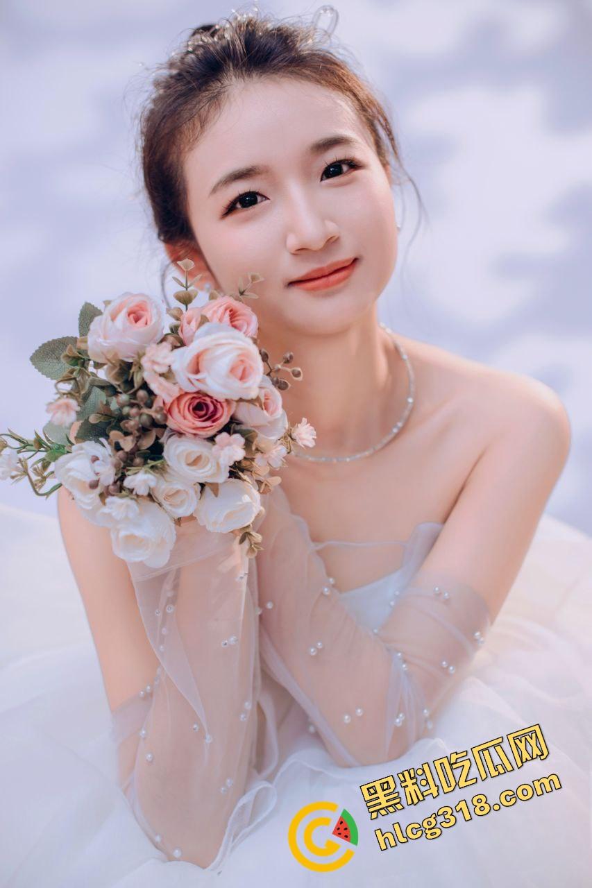 出轨上头后被玩成牲口,已婚白衣人妻『林妍』沦为情欲母狗,夜夜被炮友爆操调教,蹲地舔棒成奴隶!-9