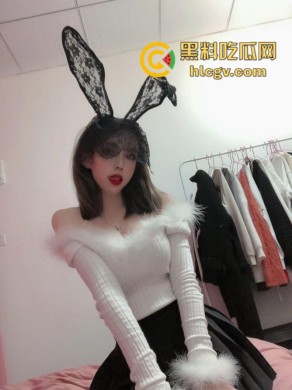 群友大哥硬砸软妹币拿下VV星球女主播！『宵夜789』擦边视频全曝光，女神胯下娇喘，舔狗集体心碎！-7