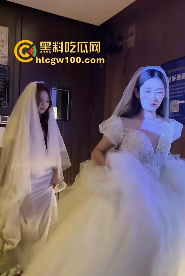 抖音鑫麟阁新娘技师『莉莉安』跪舔视频流出，白月光成屌下玩物，深情吃鸡巴被拍，全网独家曝光！-26