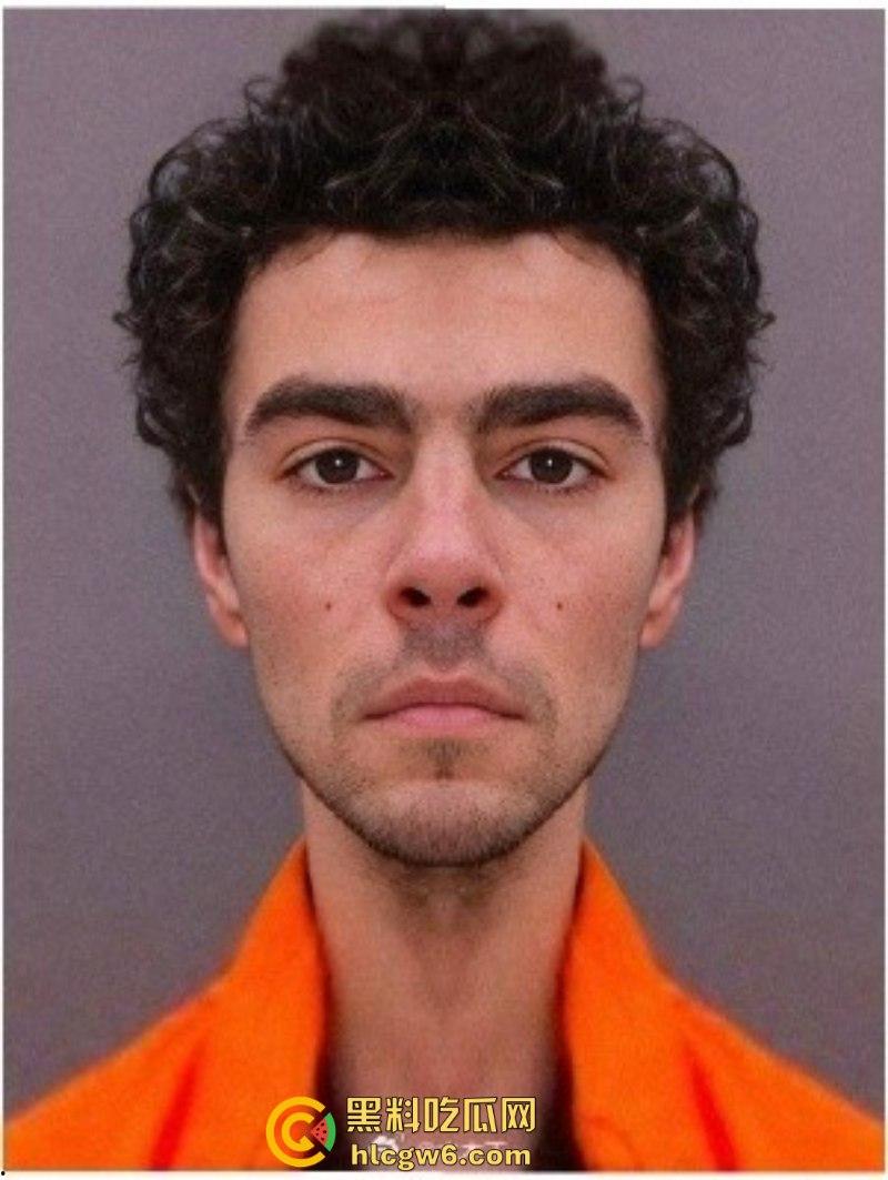 刺杀医保巨头勇敢哥【路易吉】被引渡纽约 机场路透成美图大赏 囚服都穿出了高定感-19