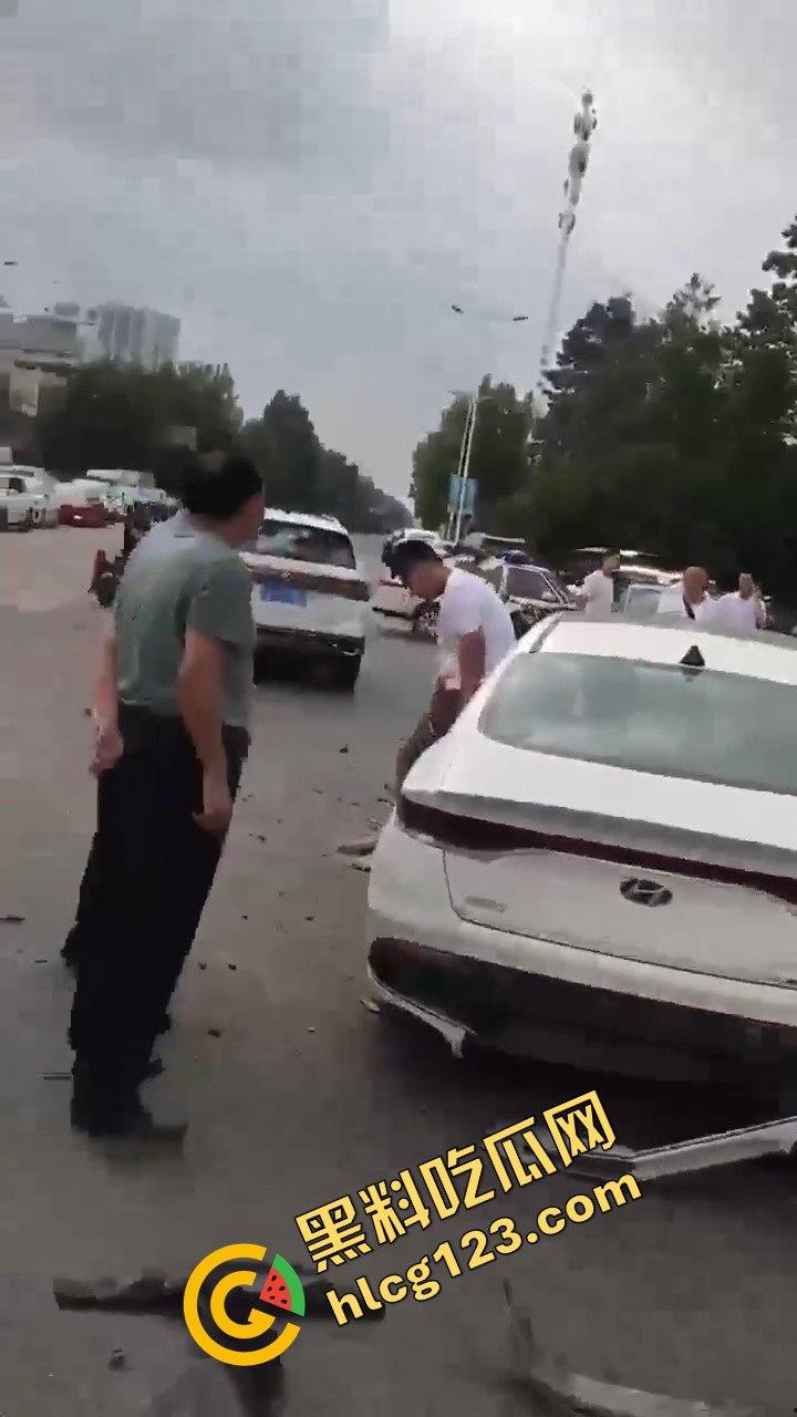 江苏泗洪惊魂一幕！男子送妹妹上学突发疾病，酿成悲剧！-3