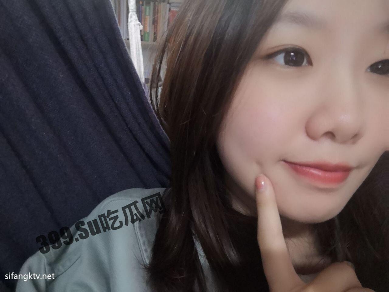 云盘泄密 青海师范大学 极品反差清纯甜美 马钰欣 与男友啪啪视频流出 宿舍内抠逼自慰 戴着项圈后入调教-2