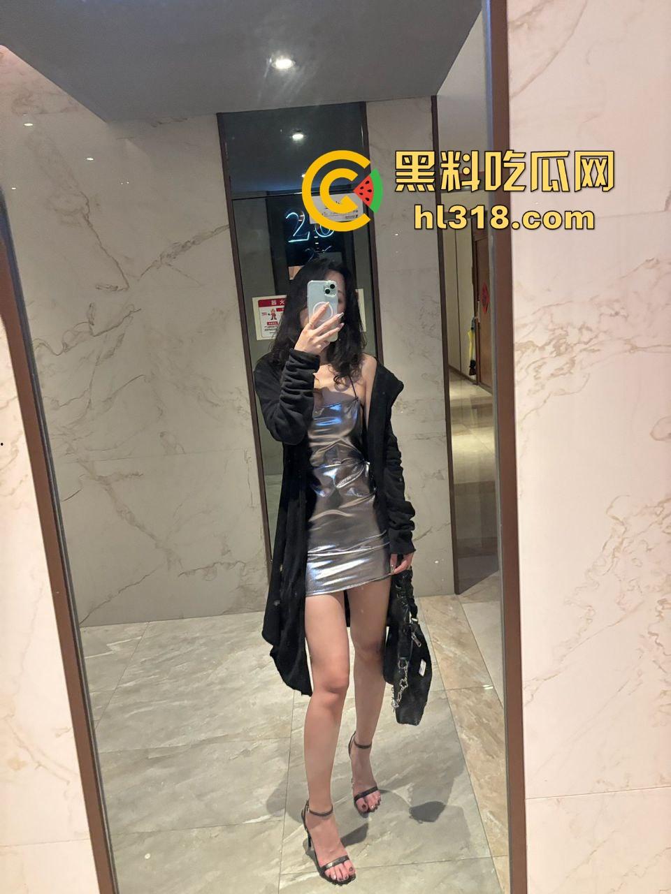 99年反差母狗成精,M属性小骚货『胡思媛』被金主包养成房中绝技王,性瘾玩出SM宗师级!-1