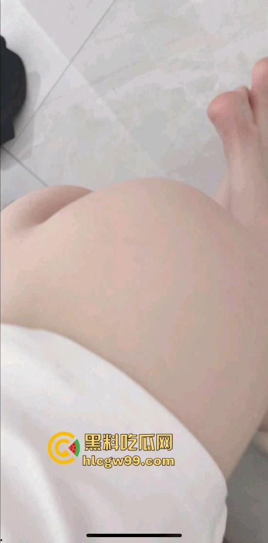 好吃不如饺子，好玩不过嫂子，厨房里得禁忌诱惑，极品瑜伽嫂子和小叔在大哥出差时激情四射，一炮直接上天！-19