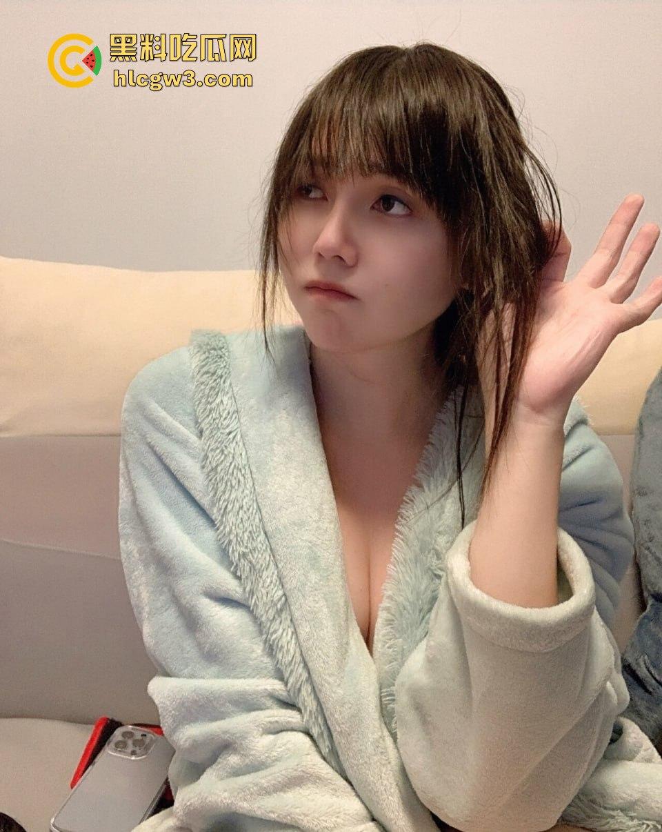 新加坡E杯混血骚货【Ada】长得像孙燕姿,OF大尺度露出,自慰撩骚男女通吃都搞!-8