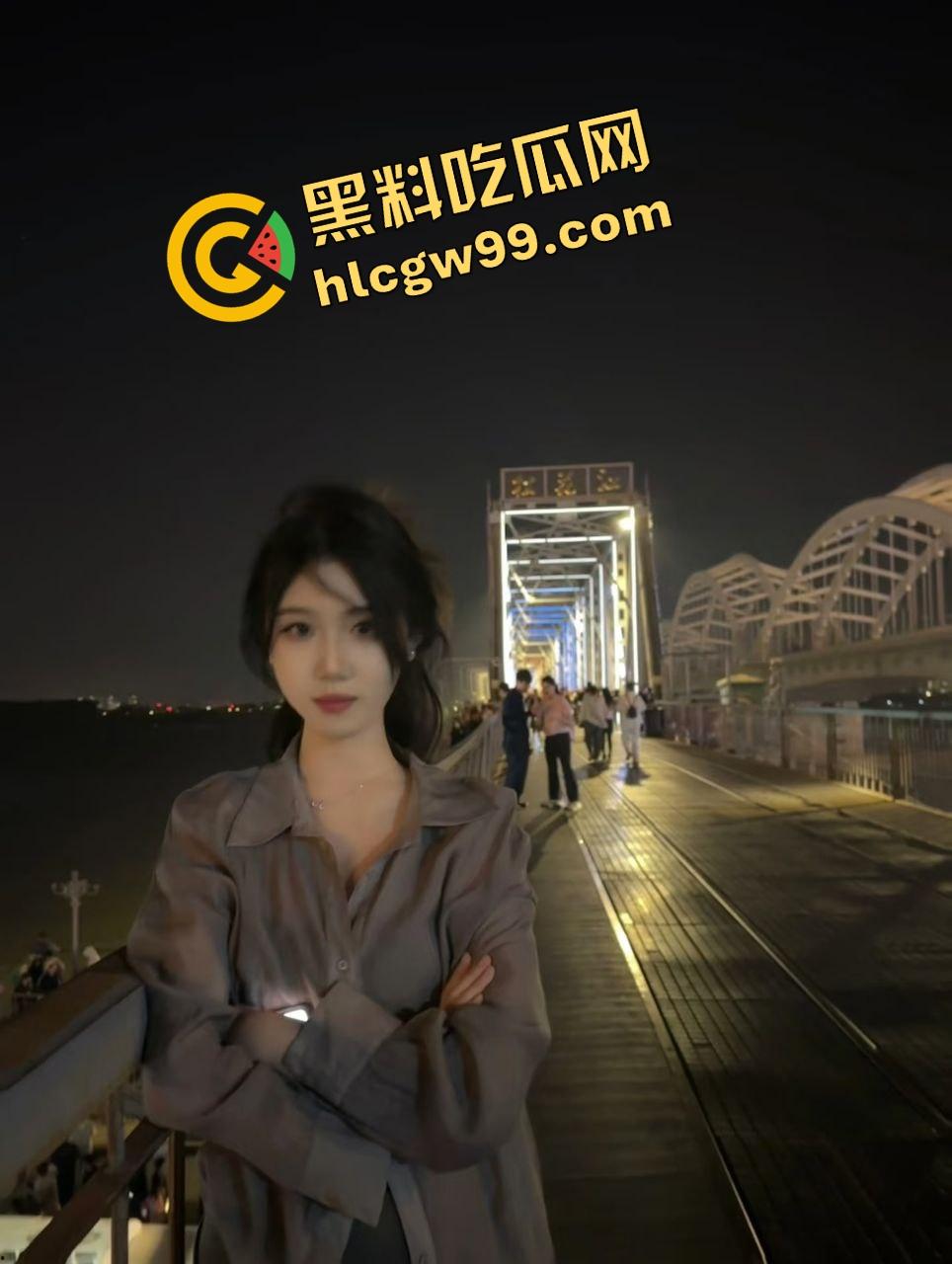 黑龙江哈尔滨反差御姐【肖情】与大哥聊骚上门约炮大哥，手指插逼激情女上位！独家曝光流出！-3