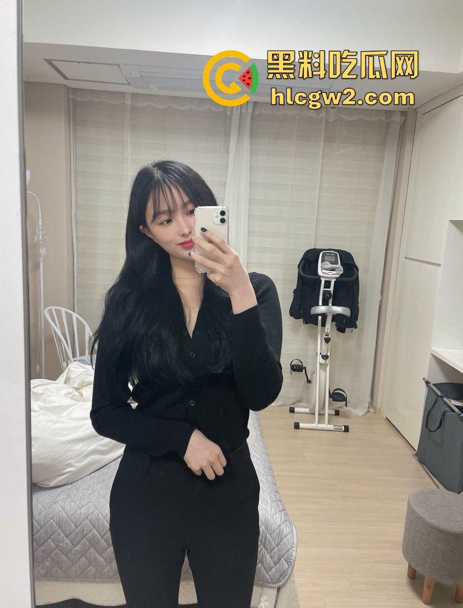 河北极品九头身美腿少妇【史若曦】狐媚眼小三相,满分颜值被土豪包养性爱自拍独家流出!-1