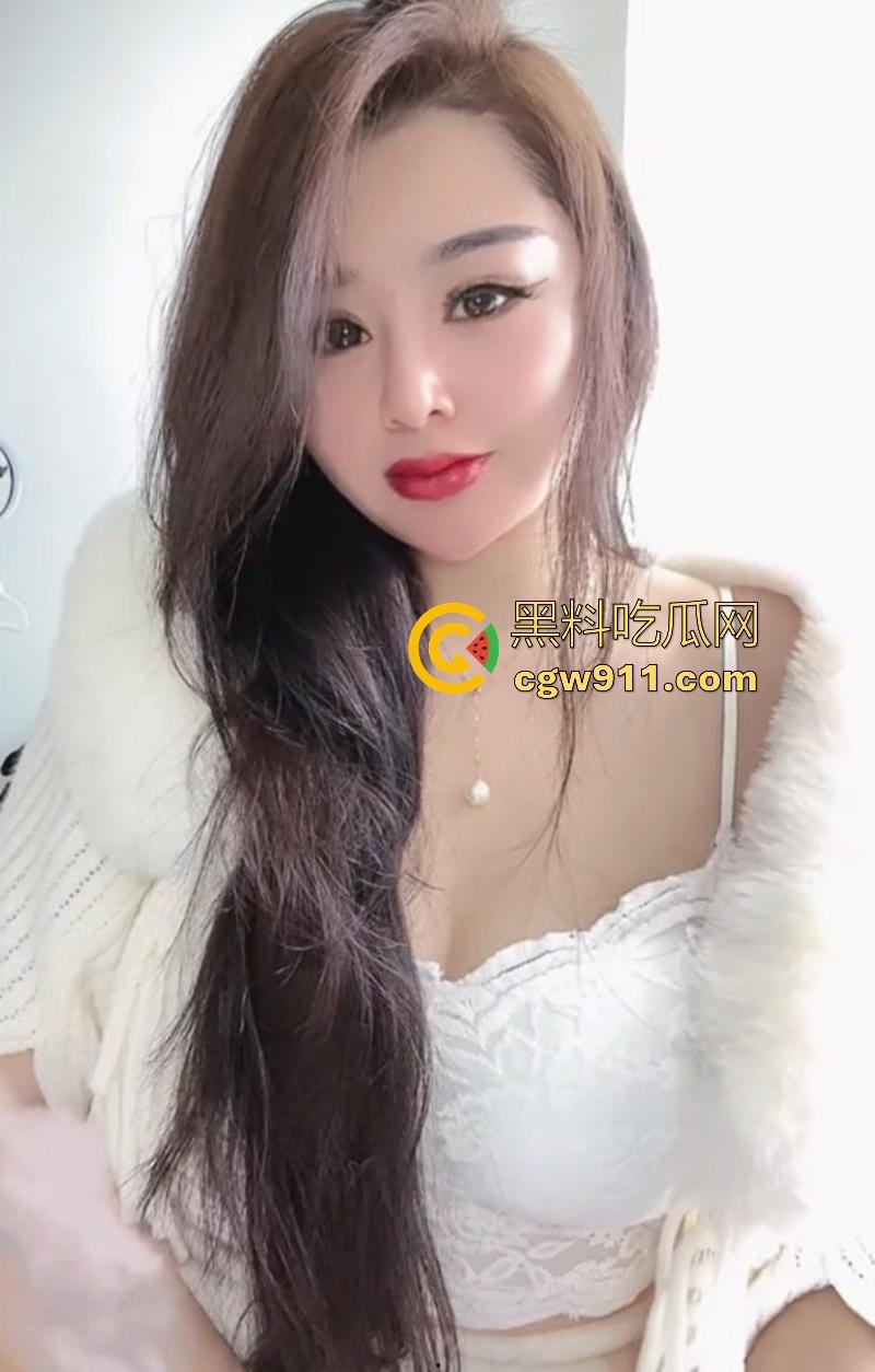 抖音熟女网红【未姨】榜一定制福利视频曝光，大嫂级熟女御姐，性感黑丝情趣内衣，自慰骚穴白浆四溢！-4