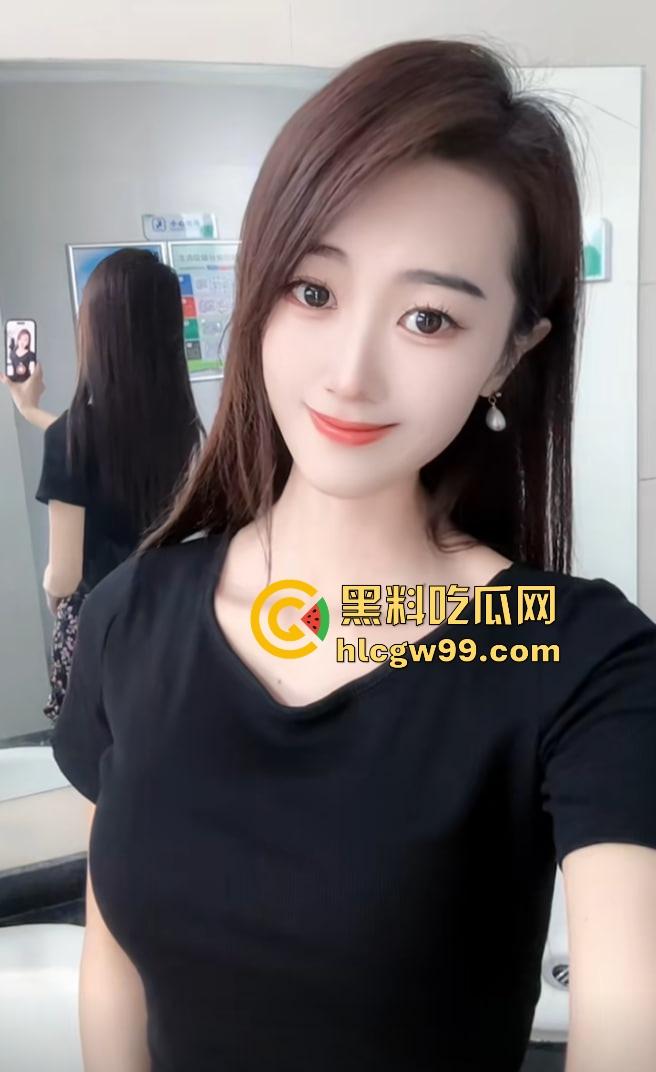 抖音主播『 小龙女』流量密码解锁，跳蛋一塞，骚逼水库瞬间泄洪，喷得满地湿哒哒，地表最强喷泉！-3