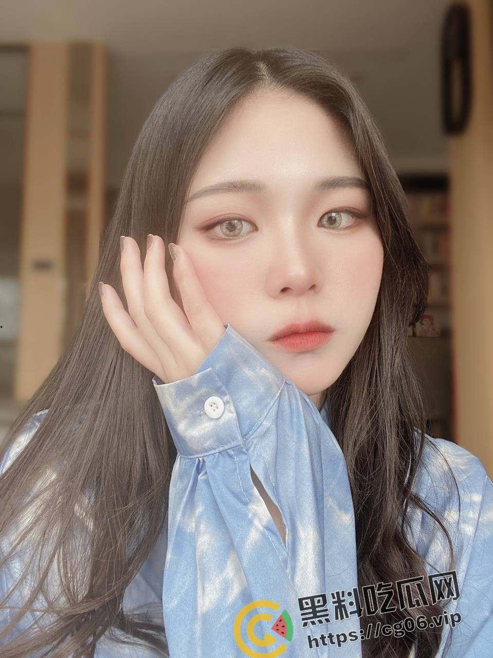 我的巨乳风骚班长！西南大学女大学生班长【严丽丽】 冷酷班长 风骚母狗 无缝切换 胸都要被捏爆啦-5