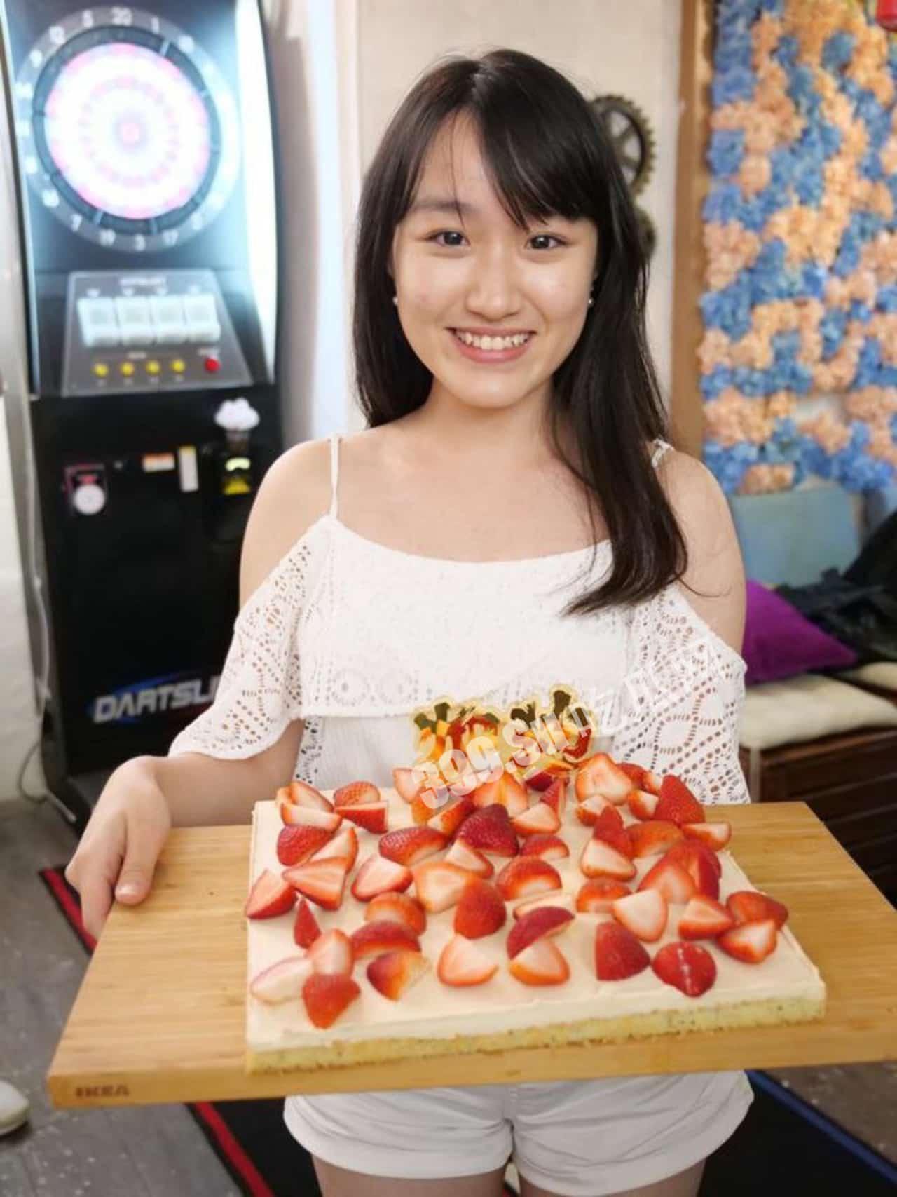 童颜巨乳  台湾前区议员 梁凯晴刑满出狱 回乡全裸直播被网民发现-1