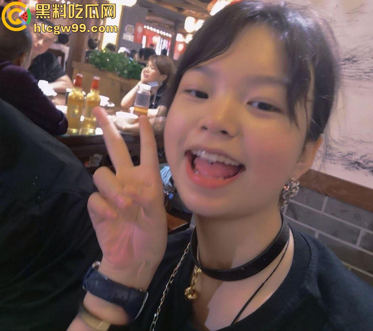 宁夏坤德学院性瘾少女【赵妍妍】舌钉乳钉装饰身体,翘起肥臀享受巨棒深入蜜穴!-4