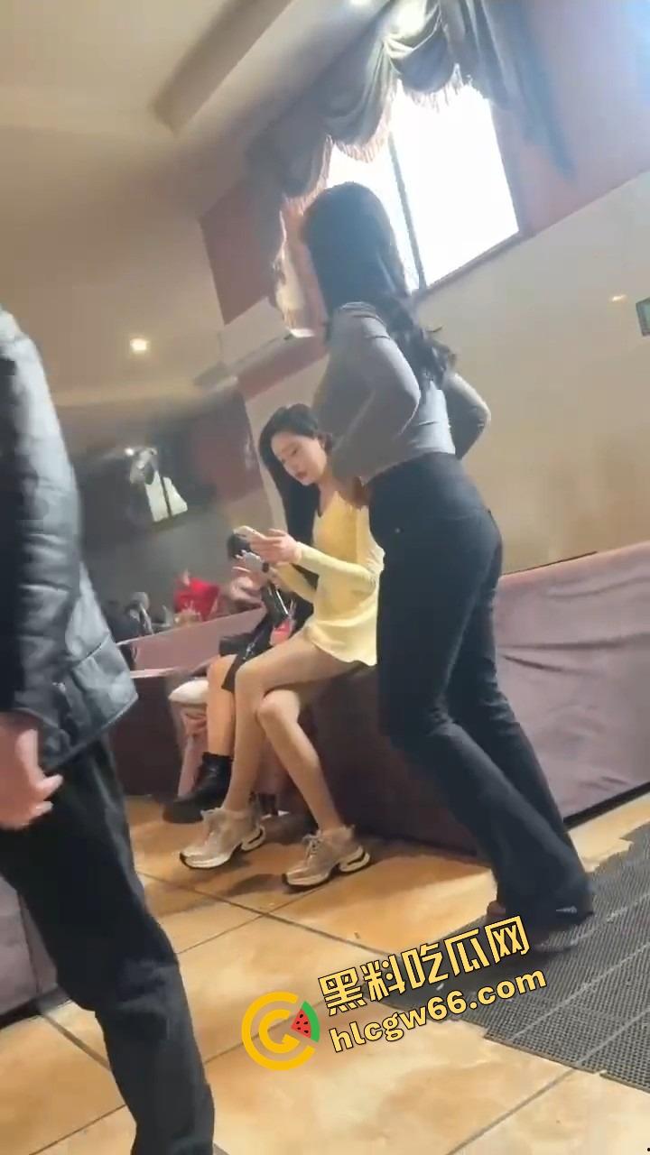 绵阳大青龙曝光,舞厅全关它还顶楼海选200一炮,出租车排百米,开房现场像炮展会!-7