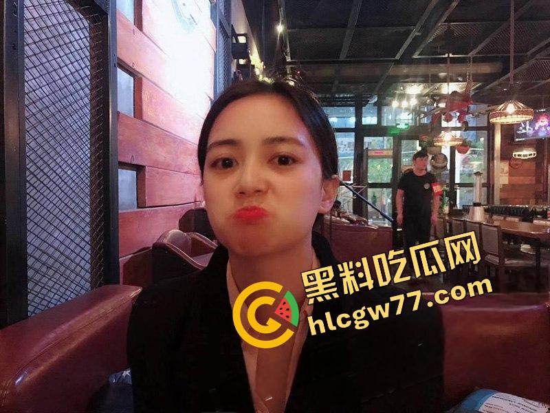 重庆财经学院反差母狗曝光,新疆小骚逼『夏兹热丽』破处后被疯狂口爆颜射,还舔精自拍骚得逆天!-9