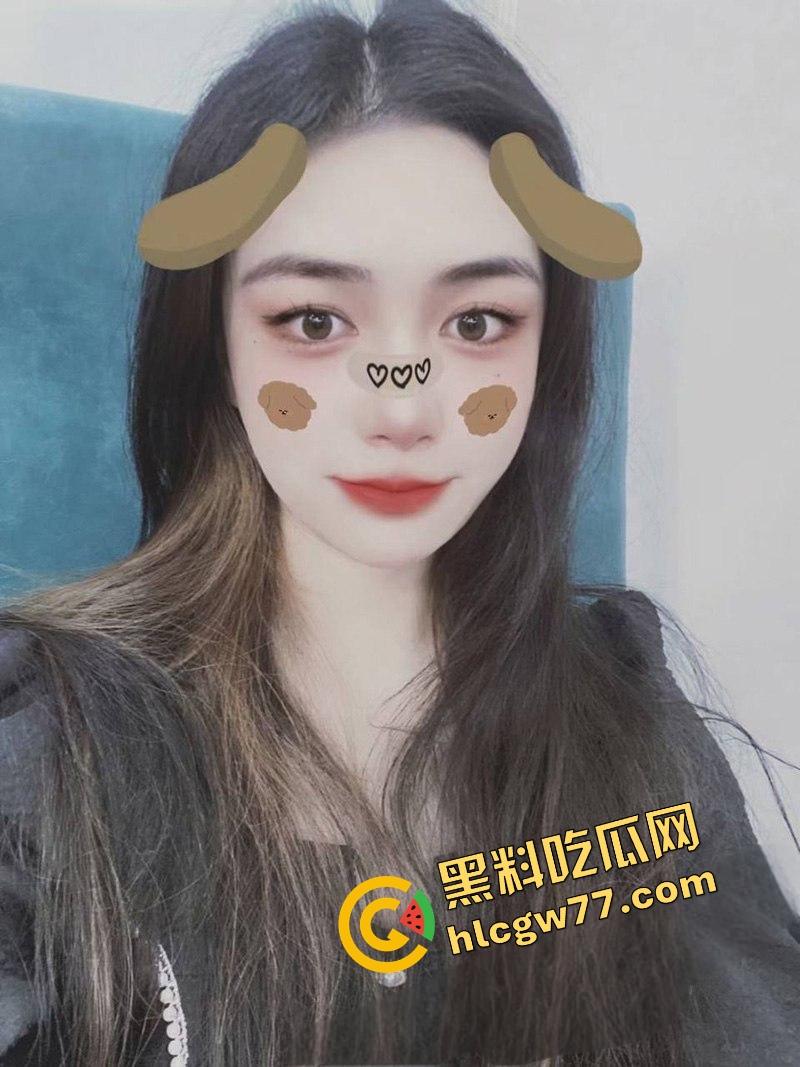 重庆财经学院反差母狗曝光,新疆小骚逼『夏兹热丽』破处后被疯狂口爆颜射,还舔精自拍骚得逆天!-10