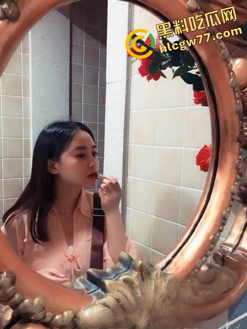 重庆财经学院反差母狗曝光,新疆小骚逼『夏兹热丽』破处后被疯狂口爆颜射,还舔精自拍骚得逆天!-11